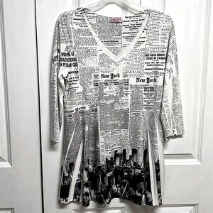 Pretty Woman Black White New York Print Mid Sleeve Tunic Top Size M